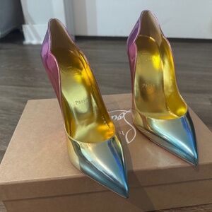 Christian Louboutin Hot Chick size 38.5